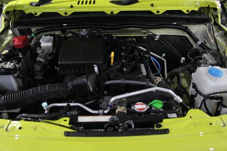 2021-Suzuki-Jimny-15-GLX_11