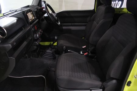 2021-Suzuki-Jimny-15-GLX_5