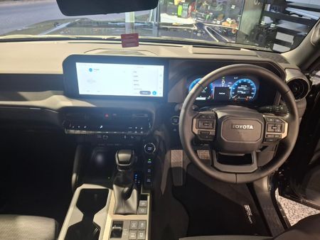 2026-Toyota-Land-Cruiser-Prado-VX-R-28GD-Auto_25