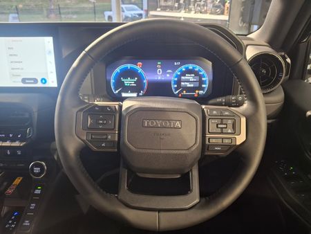 2026-Toyota-Land-Cruiser-Prado-VX-R-28GD-Auto_27