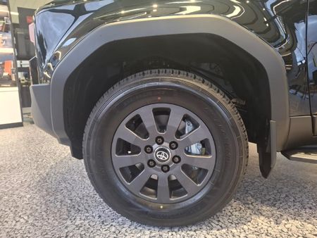 2026-Toyota-Land-Cruiser-Prado-VX-R-28GD-Auto_3
