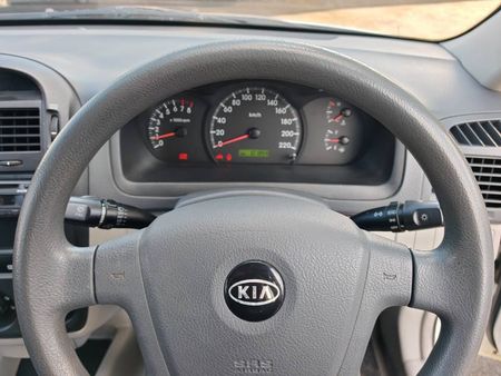 2006-Kia-Cerato-16-5-dr_9