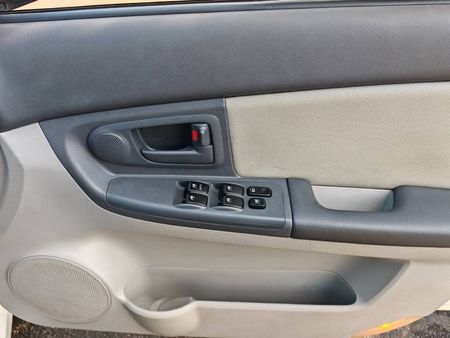 2006-Kia-Cerato-16-5-dr_11