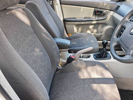 2006-Kia-Cerato-16-5-dr_6