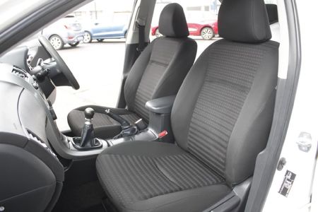 2013-Toyota-Corolla-16-Professional_12