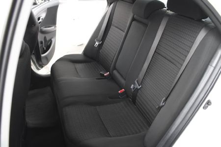 2013-Toyota-Corolla-16-Professional_13