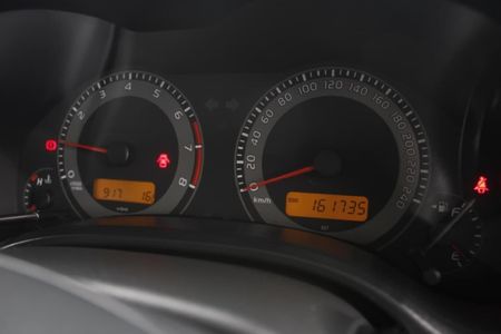2013-Toyota-Corolla-16-Professional_15