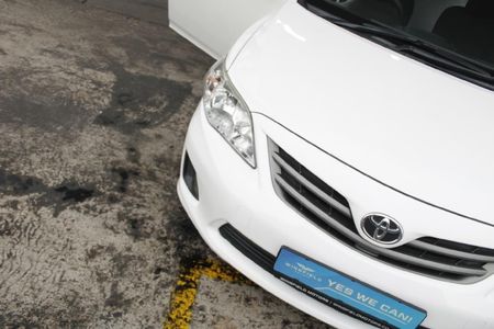 2013-Toyota-Corolla-16-Professional_6