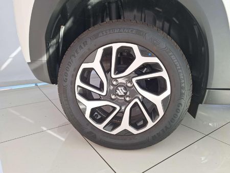 2026-Suzuki-Fronx-15-GLX_4