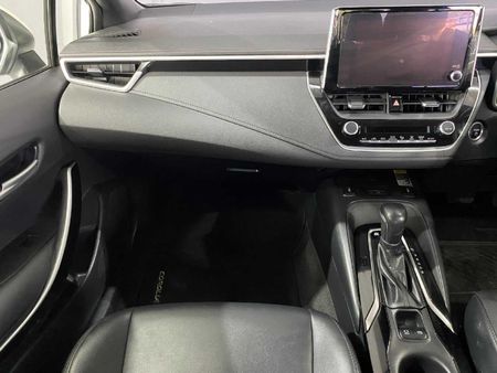 2025-Toyota-Corolla-18-XR-Hybrid-Auto_14