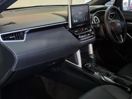 2025-Toyota-Corolla-Cross-18-XR_12