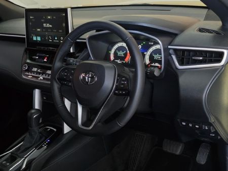 2025-Toyota-Corolla-Cross-18-XR_22