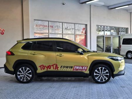 2025-Toyota-Corolla-Cross-18-XR_7