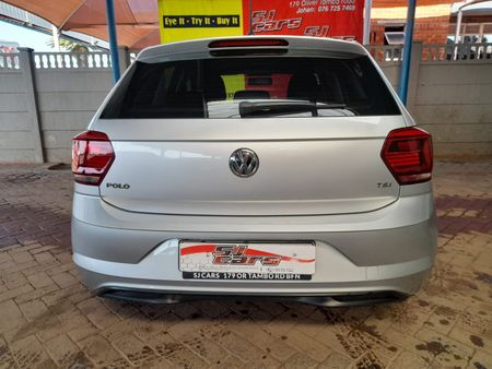 2018-Volkswagen-Polo-10-TSI-Trendline_4
