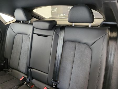 2026-Audi-Q3-Sportback-35TDI-Black-Edition_9