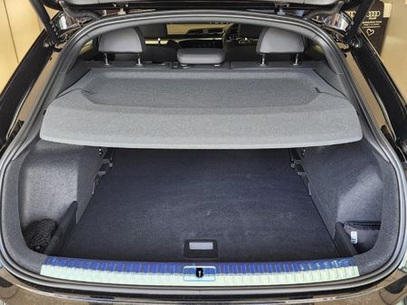 2026-Audi-Q3-Sportback-35TDI-Black-Edition_12