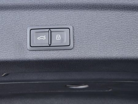 2026-Audi-Q3-Sportback-35TDI-Black-Edition_13