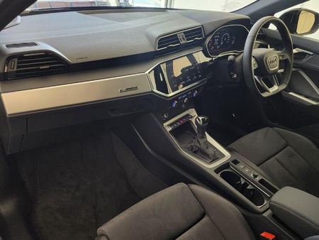2026-Audi-Q3-Sportback-35TDI-Black-Edition_7