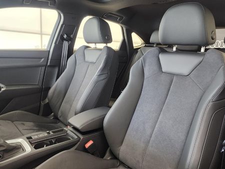 2026-Audi-Q3-Sportback-35TDI-Black-Edition_8