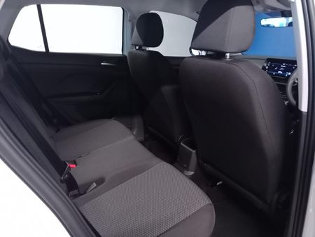 2026-Volkswagen-T-Cross-10-TSI-Auto_10
