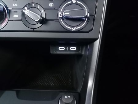 2026-Volkswagen-T-Cross-10-TSI-Auto_16