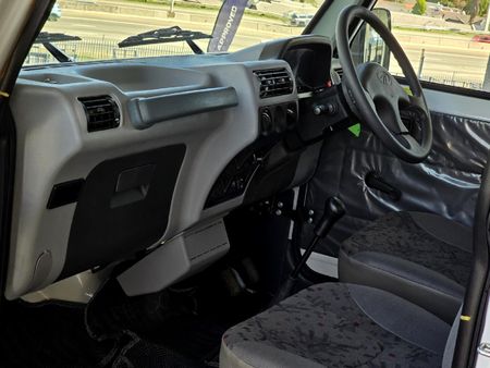 2026-Mahindra-Bolero-Maxi-Truck-25-TD-Single-Cab_8