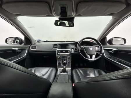 2012-Volvo-S60-T3-Elite_10