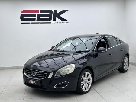 2012-Volvo-S60-T3-Elite_2