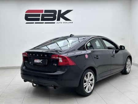 2012-Volvo-S60-T3-Elite_5