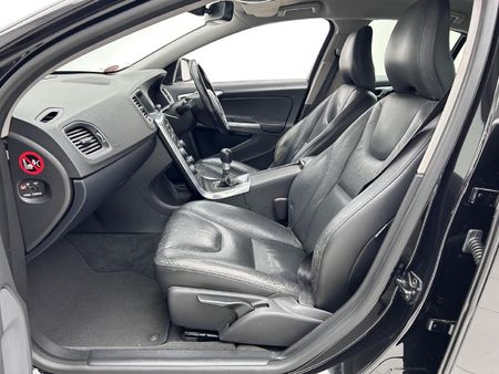 2012-Volvo-S60-T3-Elite_6