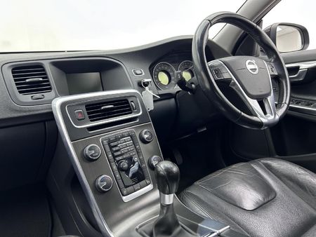 2012-Volvo-S60-T3-Elite_7