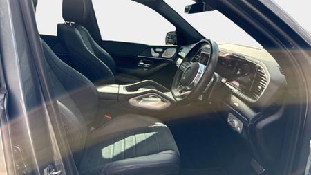2022-Mercedes-Benz-GLE-300d-4Matic_12
