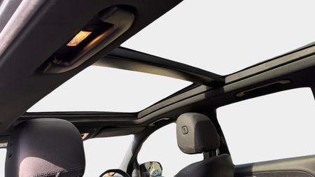 2022-Mercedes-Benz-GLE-300d-4Matic_20