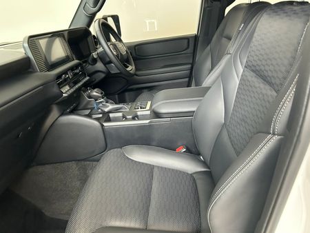 2025-Toyota-Land-Cruiser-Prado-TX-28GD-Auto_16