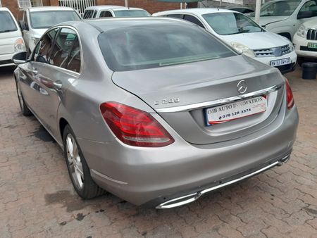 2014-Mercedes-Benz-C-Class-C-200-BE-Avantgarde-Auto_2