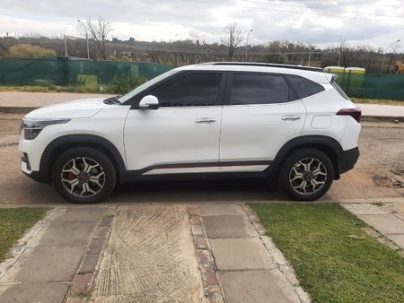2024-Kia-Seltos-14T-GT-Line-Auto_10