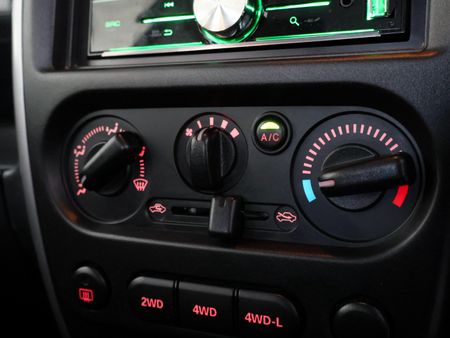 2018-Suzuki-Jimny-13-Auto_11