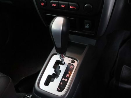 2018-Suzuki-Jimny-13-Auto_15