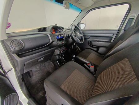 2023-Suzuki-S-Presso-10-GL_19