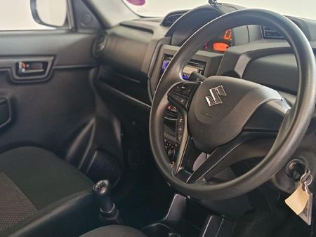 2023-Suzuki-S-Presso-10-GL_28
