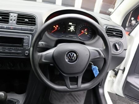 2023-Volkswagen-Polo-Vivo-14-Trendline-5-dr_12