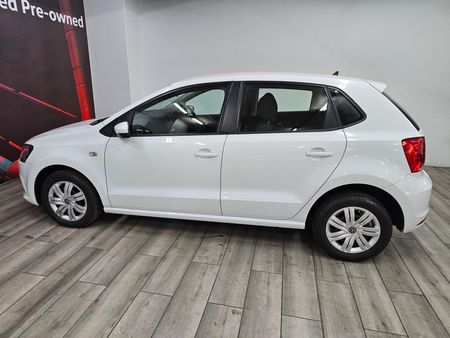2020-Volkswagen-Polo-Vivo-14-Comfortline-5-dr_11