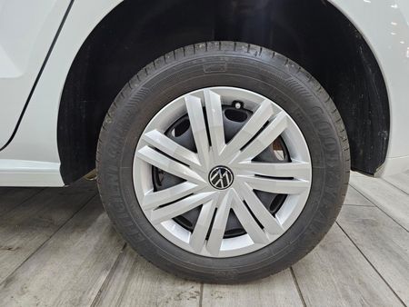 2020-Volkswagen-Polo-Vivo-14-Comfortline-5-dr_3