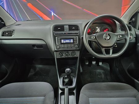 2020-Volkswagen-Polo-Vivo-14-Comfortline-5-dr_7