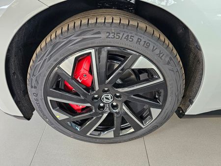 2026-Dongfeng-007-620-200Kw-Electric-Automatic_9