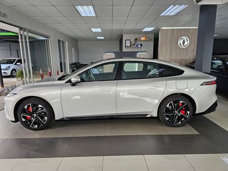 2026-Dongfeng-007-620-200Kw-Electric-Automatic_5