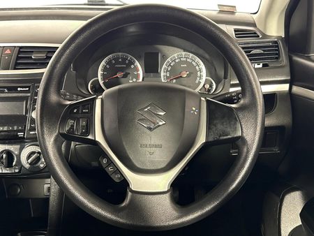 2017-Suzuki-Swift-12-GL_11