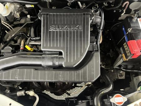 2017-Suzuki-Swift-12-GL_12