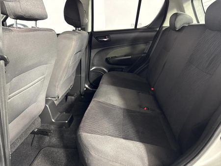 2017-Suzuki-Swift-12-GL_3