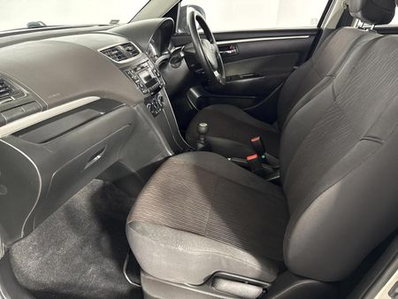 2017-Suzuki-Swift-12-GL_8